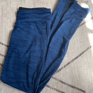 Under armour blue leggings with pockets